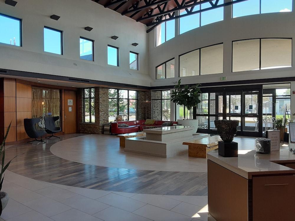 Embassy Suites By Hilton Detroit Metro Airport Ромулус Экстерьер фото