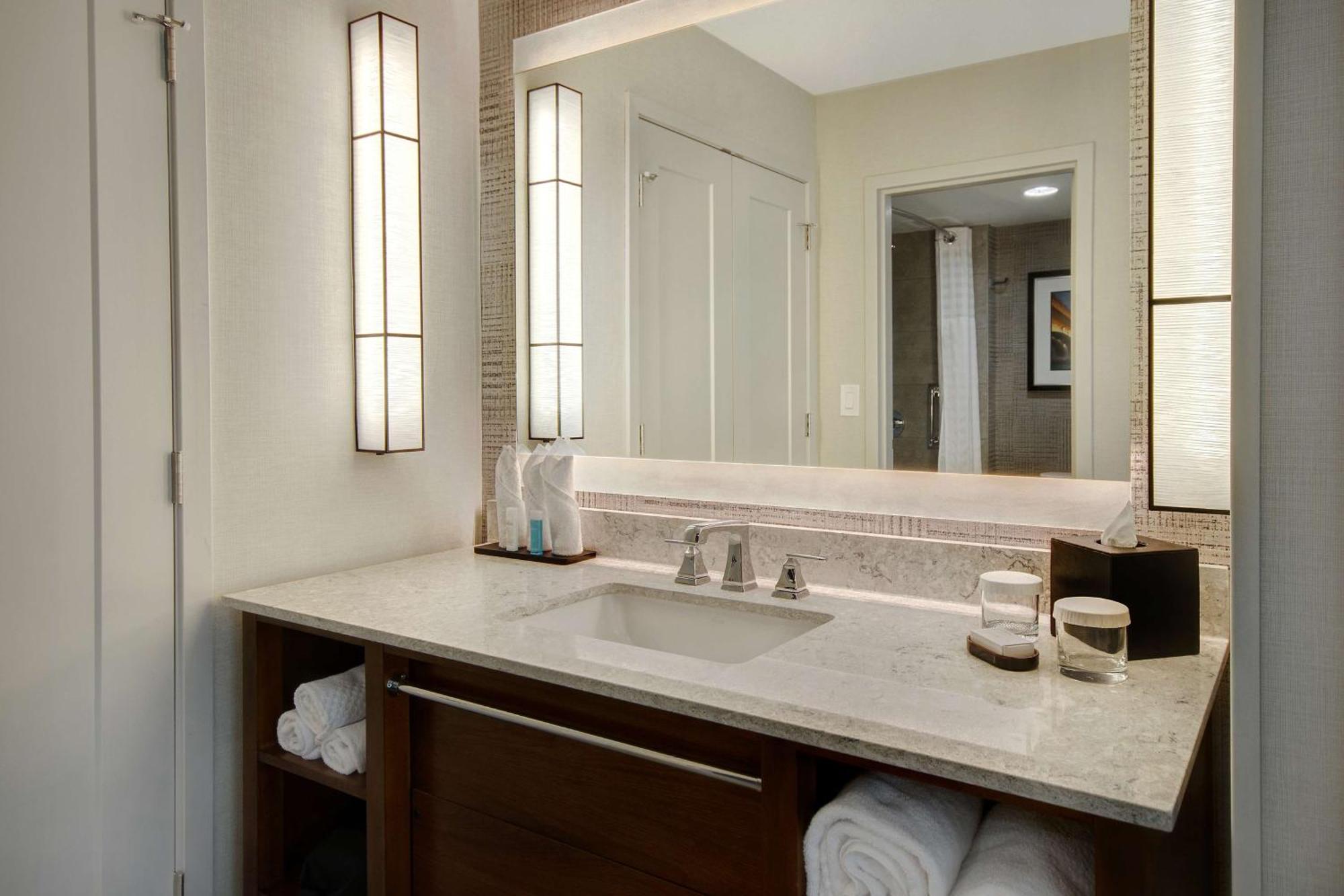 Embassy Suites By Hilton Detroit Metro Airport Ромулус Экстерьер фото