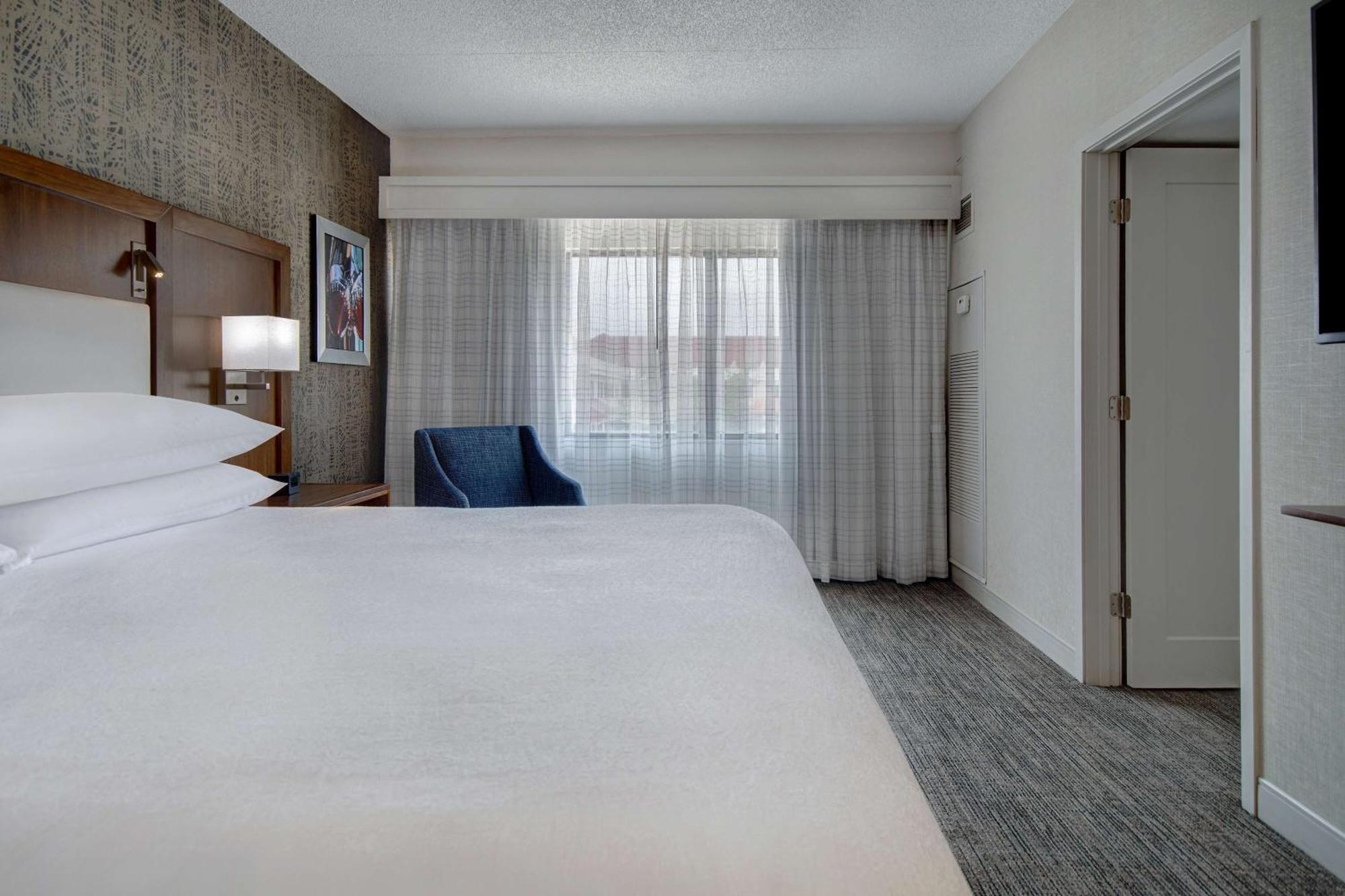 Embassy Suites By Hilton Detroit Metro Airport Ромулус Экстерьер фото