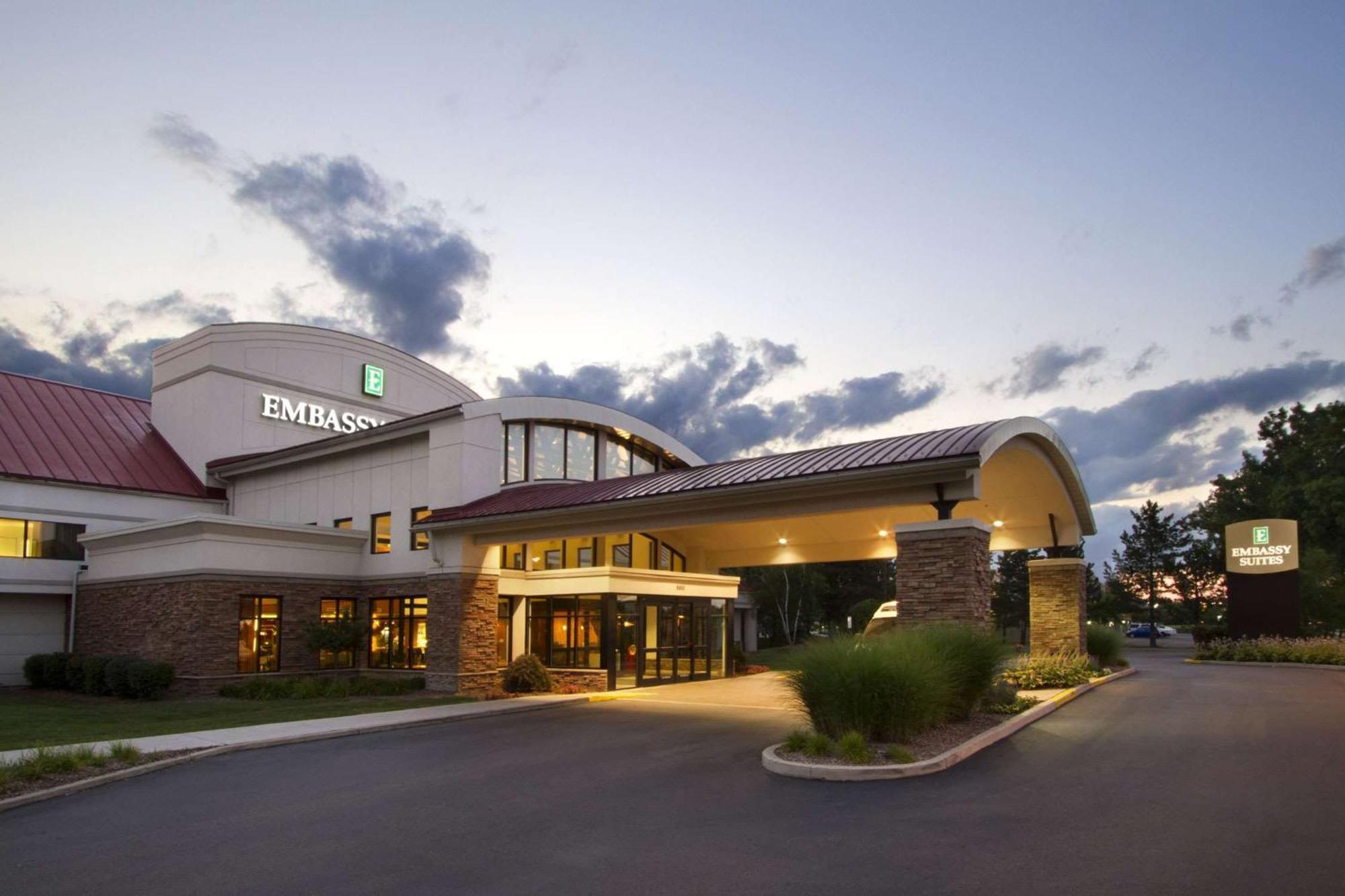 Embassy Suites By Hilton Detroit Metro Airport Ромулус Экстерьер фото