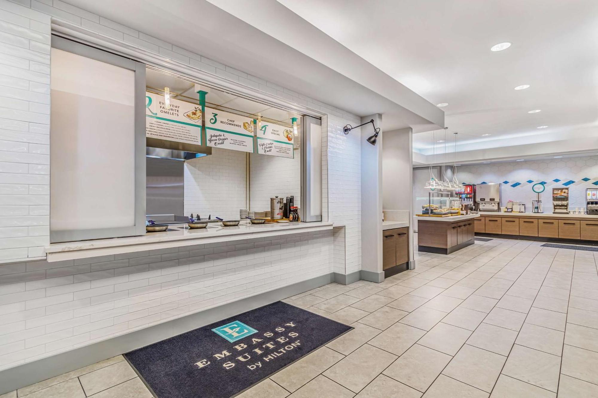 Embassy Suites By Hilton Detroit Metro Airport Ромулус Экстерьер фото