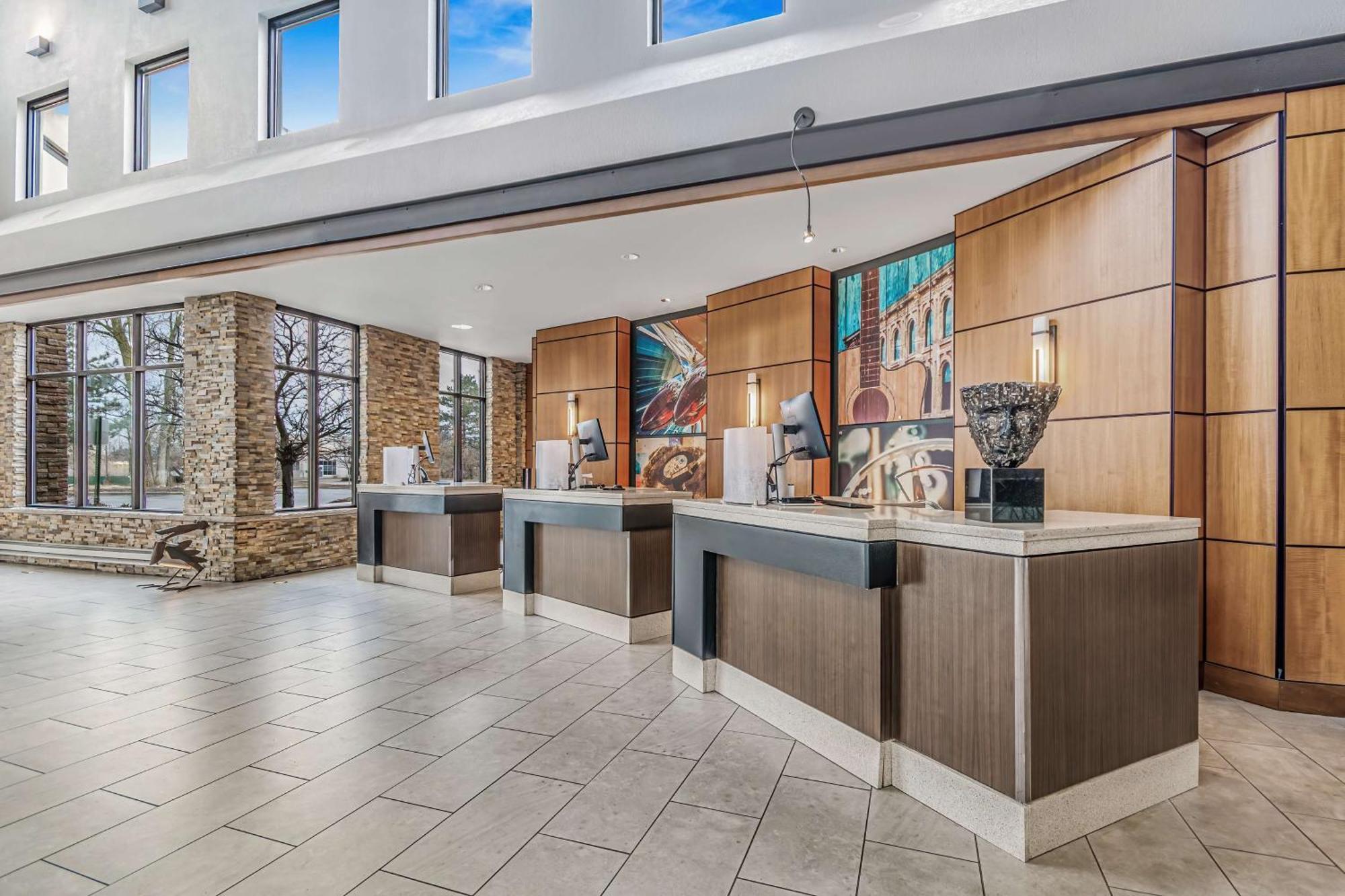 Embassy Suites By Hilton Detroit Metro Airport Ромулус Экстерьер фото